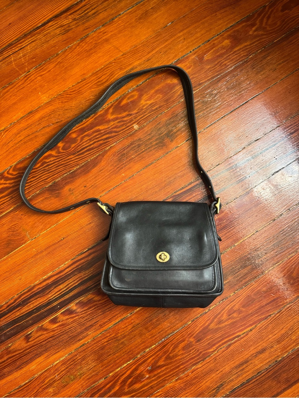 Vintage 90s Era Rambler Legacy Coach Crossbody Purse Style No. G30 - 9061